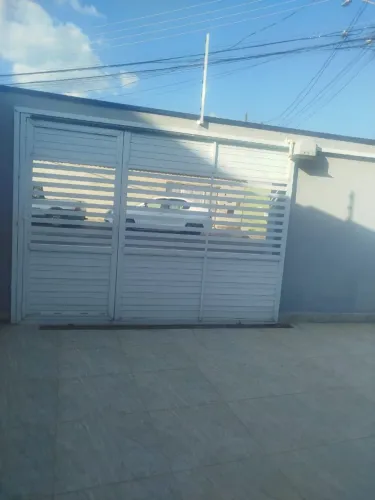 Portão de alumínio
