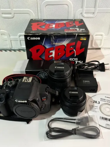 Câmera Canon T5i DSLR + 2 Lentes EF-S + Flash Yongnuo | Semi Nova