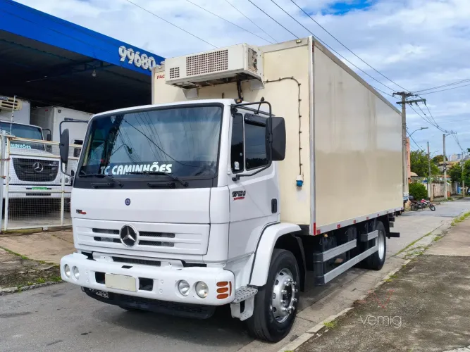 CAMINHÃO TOCO MB 1718 2012 BAÚ REFRIGERADO FRIGORÍFICO  BRANCA 2011/2012