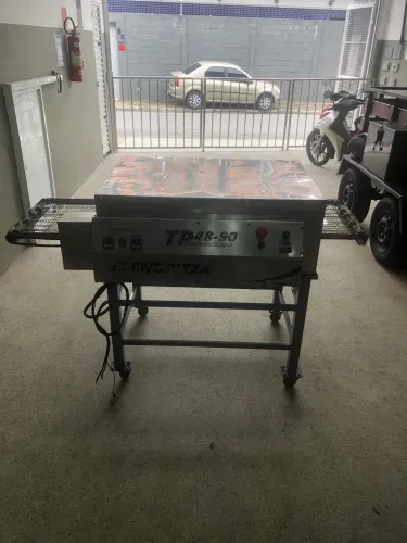 Venda de maquinário industrial de padaria forno tecnopizza a esteira 