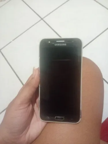 Vendo celular j5