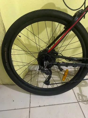 Roda com motor 350w 3 meses de uso 