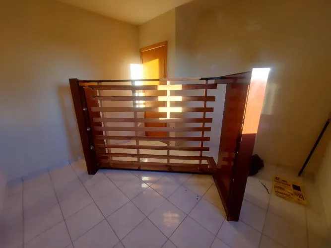 Doação de cama de casal usada em ótimo estado. Retirar ainda hoje.
