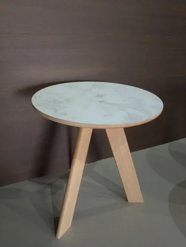 Mesinha aparador tampo redondo MDF