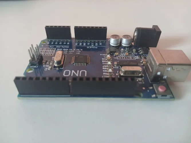 ARDUINO UNO