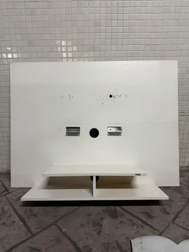Painel de Tv com prateleira