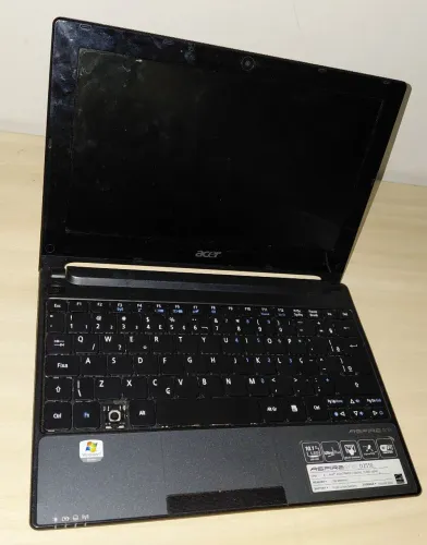 Notebook Acer Aspire One D255E | Liga e funciona na tomada.