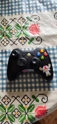 Controle de Xbox 360.