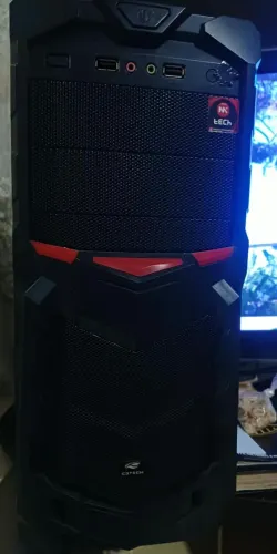 Computador i5-8400, 16 GB de RAM, SSD King 240 GB e placa AMD Radeon RX 580 8 GB