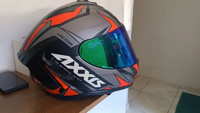 Capacete Axxis Draken XL<br><br>Capacete Axxis Draken XL + Viseira Espelhada - R$ 380