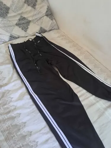 Calça preta esportiva 4 bolsos