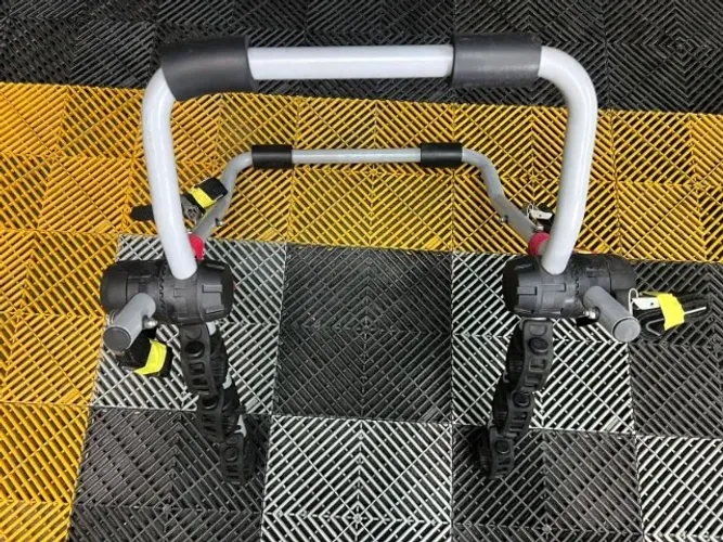 Suporte p/Bike Rack Eqmax em ótimo estado