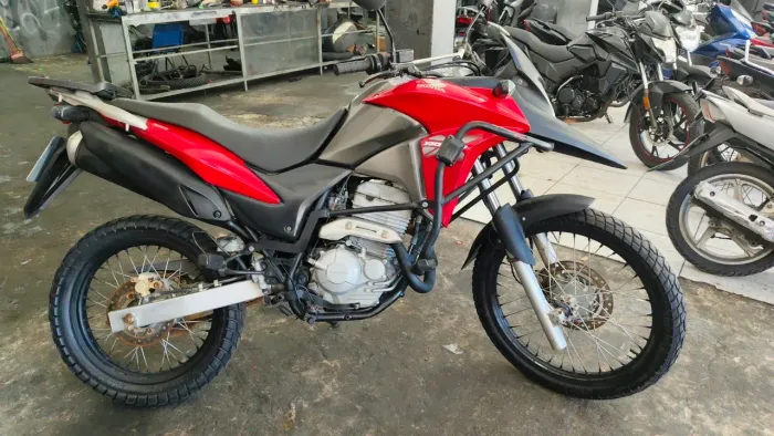 Honda XRE 2013 shalom veículos