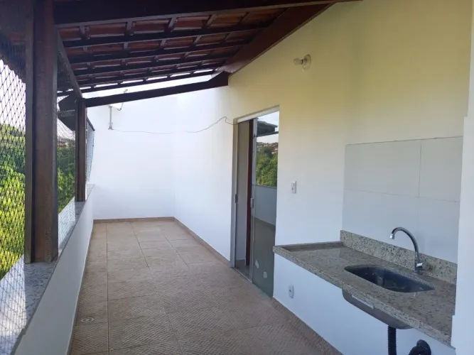 Cobertura para Aluguel no Góes Calmon - R$ 3.000,00