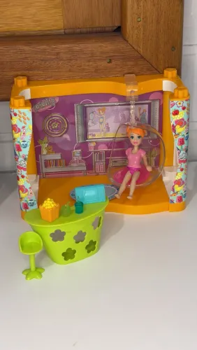 Designables mall Polly Pocket shopping