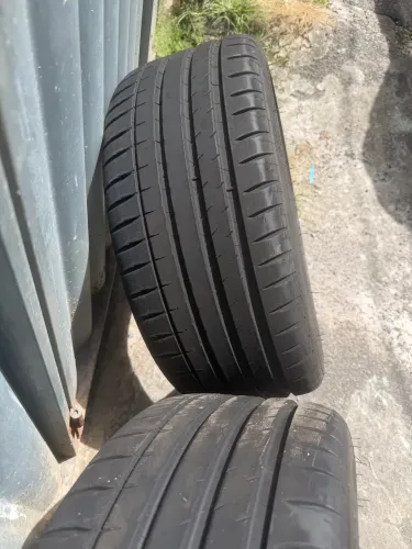 Vendo 4 pneus michelin pilot sport 4