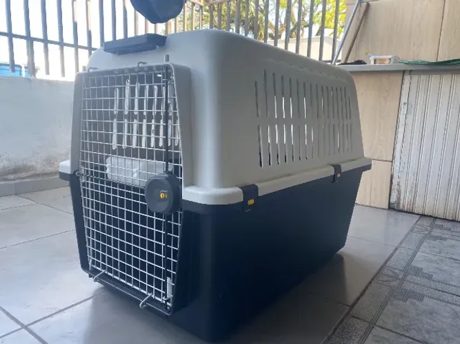 Caixa de transporte para cachorro porte grande Ferplast Atlas 60