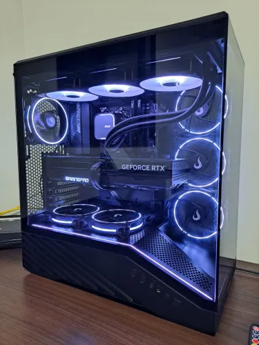PC Gamer RTX 5080 + Ryzen 9800X3D