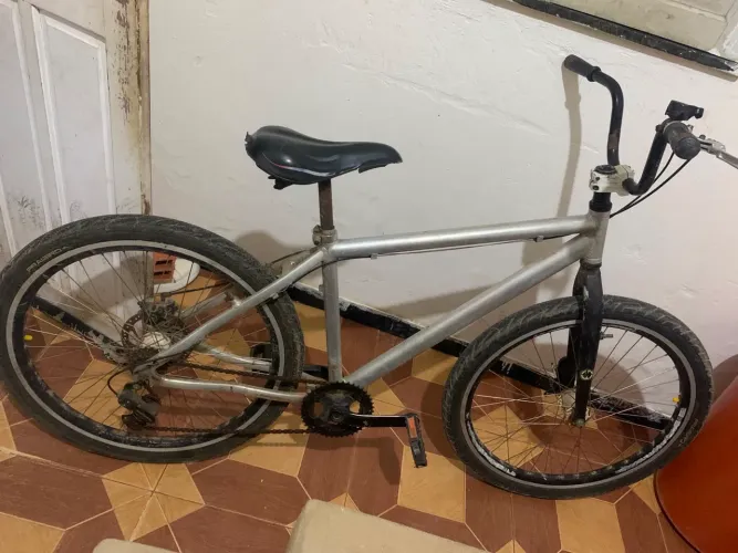 Bike aro 26 toda em alumínio 