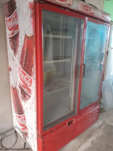 Vendo freezer espositor funcionando perfeitamente