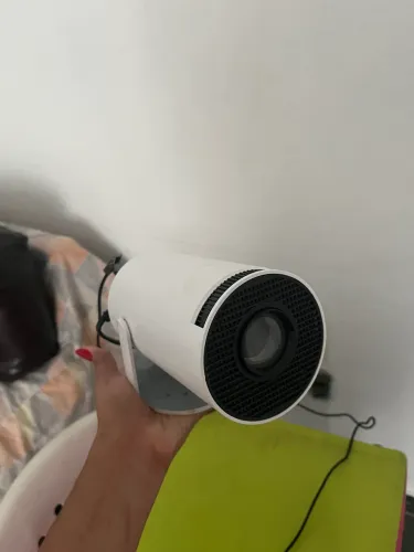 PROJETOR DE TELA 4K HY300 seminovo