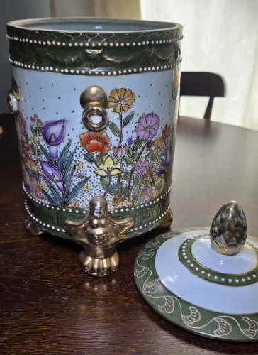 Potiche / Vaso de Porcelana Chinesa Vintage - Floral Pintado à Mão, Pés de Leão e Alças Do
