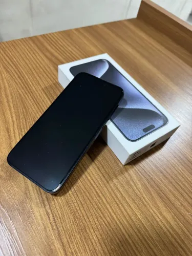 PARA VENDER HOJE !!iPhone 15 Pro 256GB - Titânio Azul - Semi Novo