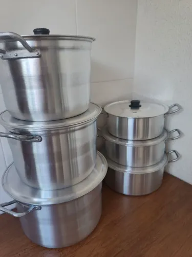 Caçarolas Baixas Com Mais Caldeirões, Kit 6 Peças Juntas