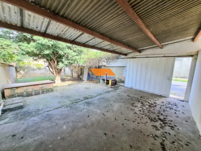 Casa no Bairro São Cristóvão com 02 quartos e 01 vaga: