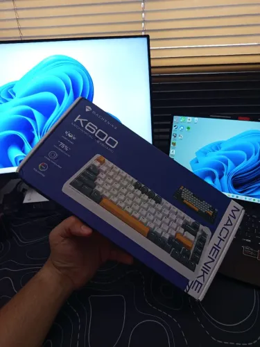 Teclado Mecânico Sem Fio Michenike K600 ( Novo, Lacrado )