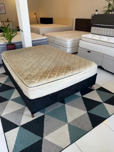 Colchão Casal USADO COM BASE BOX - Entrego!