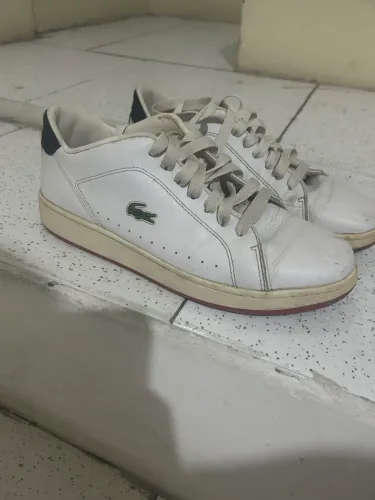 sapato casual Lacoste, branco. em ótimo estado.