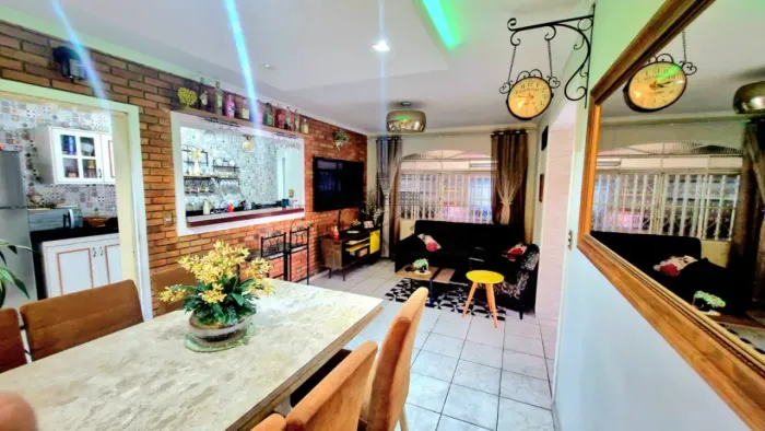 Oportunidade - Casa - Jardim Vale do Sol - 3 Dormitórios - 250m².