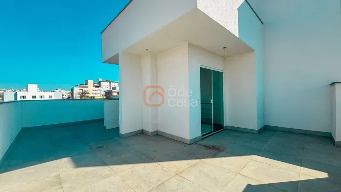 Cobertura com 2 quartos e elevador à venda no Planalto