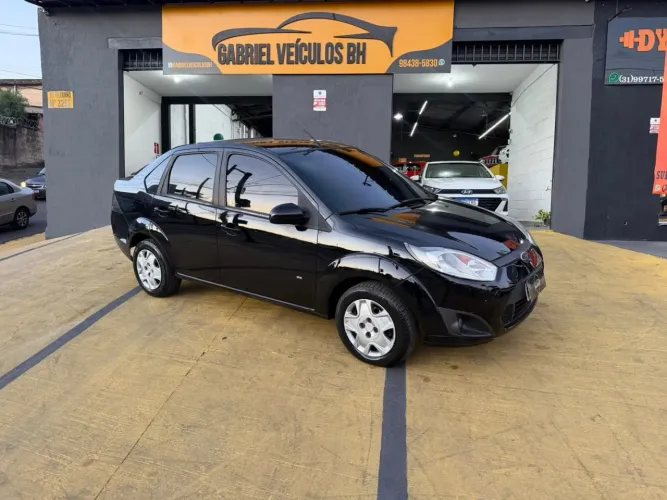 Ford Fiesta Sedan SE 1.6 8V Flex 4P 2014