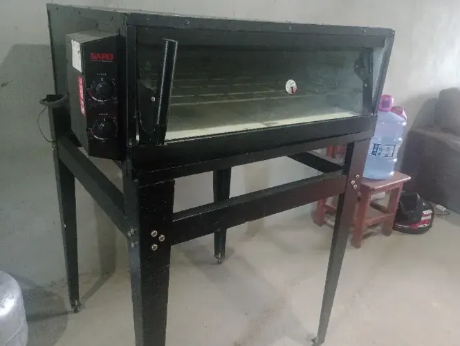 Forno elétrico de pizza e pães novo 1600 R$
