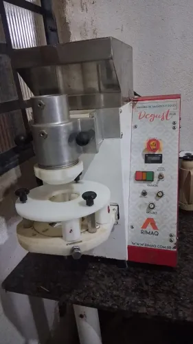 Maquina de fazer salgado