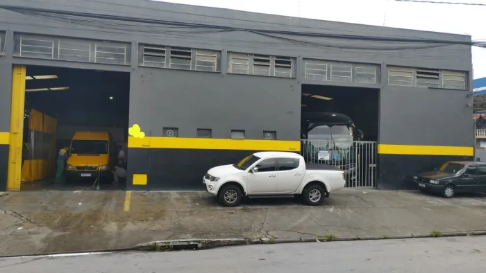 OPORTUNIDADE. PASSO PONTO: Oficina de Lantergem e Pintura com 2 galpões cabine de pintura