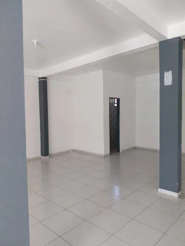Aluga-se ponto comercial 