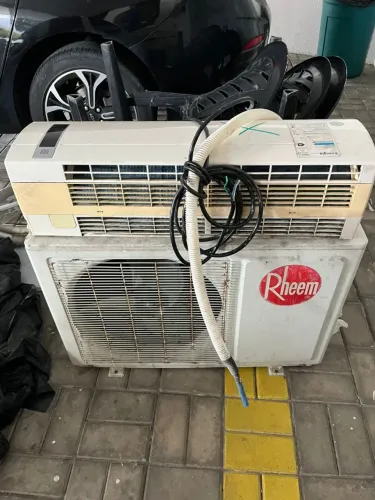 Ar condicionado de 9000 BTUs, usado