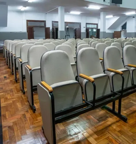 Mobiliário para igreja completo
