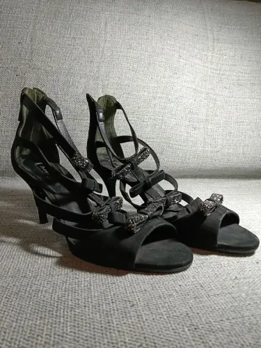 Schutz Sandália Preta com Brilho Original - Tamanho 34 (BRA)