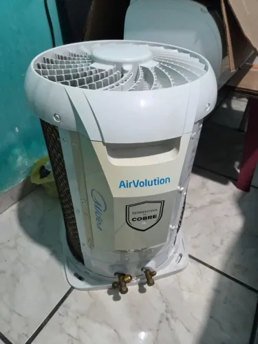 Ar-condicionado Midea 12.000 BTUs 