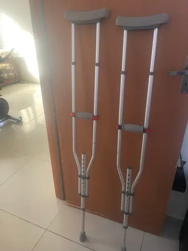 Bota Ortopédica Mercur M1 (37-42) + Par de Muletas Axilares