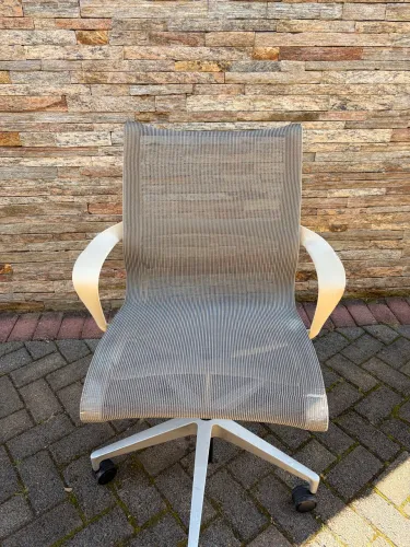 Cadeira Herman miller original modelo Setu
