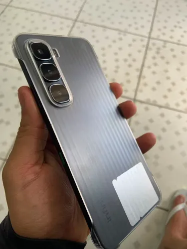 Vendo infinix hot60i novo, ainda na caixa 264gb