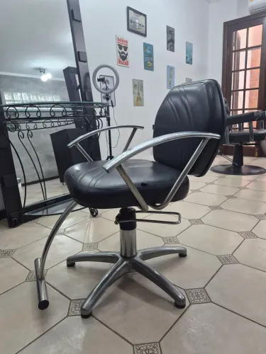 Lavatório e cadeira de barbeiro