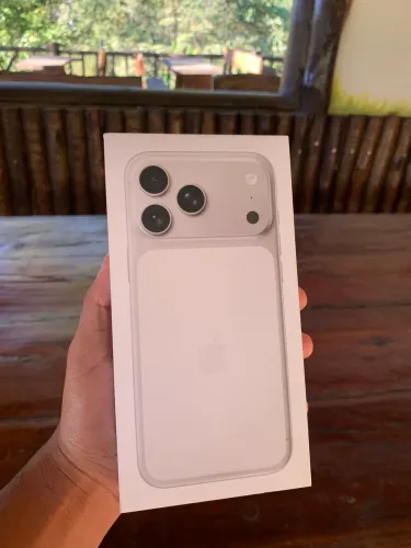 iPhone 17 pro max