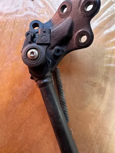 Pézinho de apoio BMW f750 ano 2021