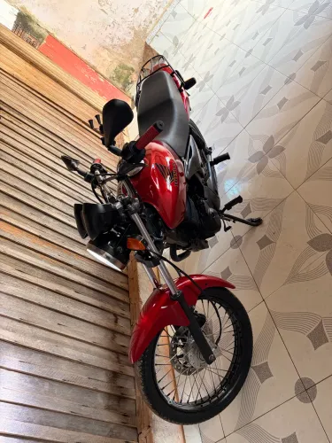 Vende-se moto, em boas condições Titan 150